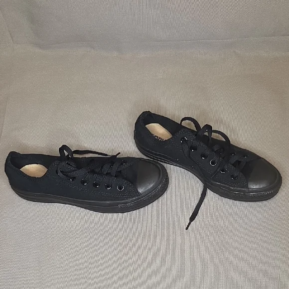 NWOT Converse Chuck Taylor All Star Low Top Sneaker - Picture 5 of 7